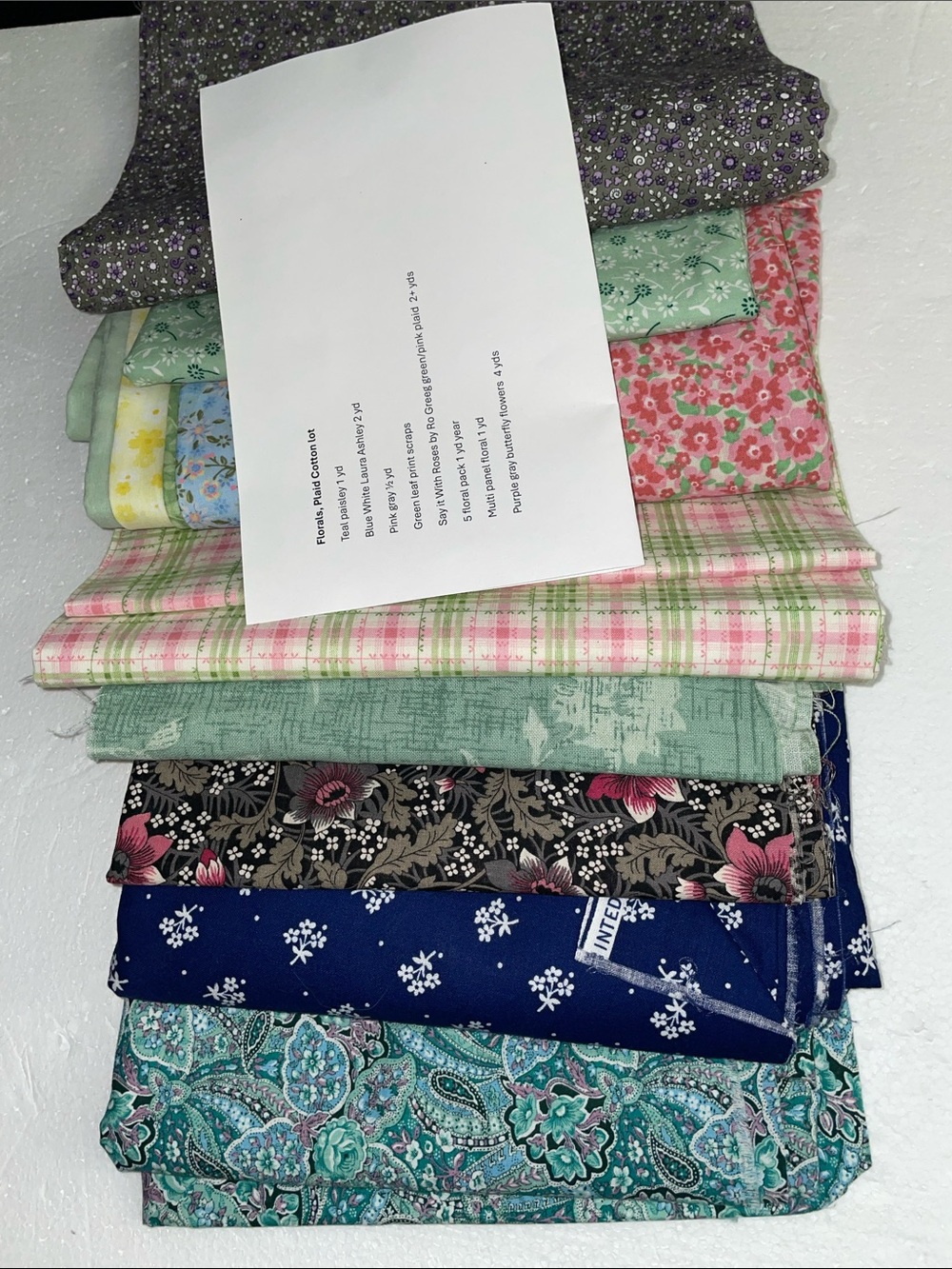 4-5 LB MIXED FLORALS PLAID COTTON FABRIC BUNDLE • USABLE PIECES - SEWING H10
